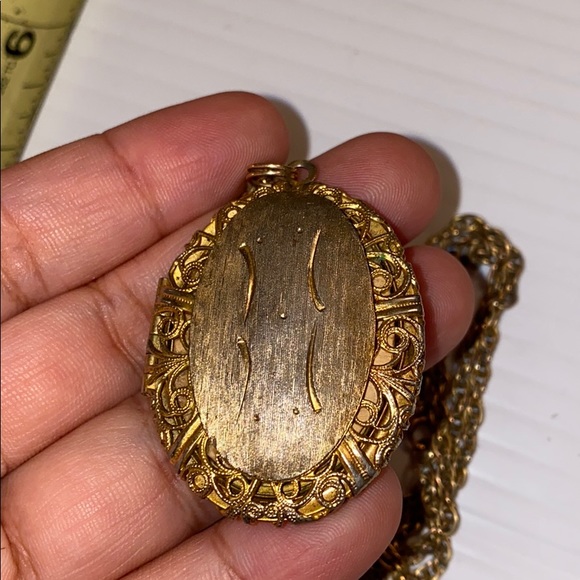 Gold locket - Picture 2 of 6
